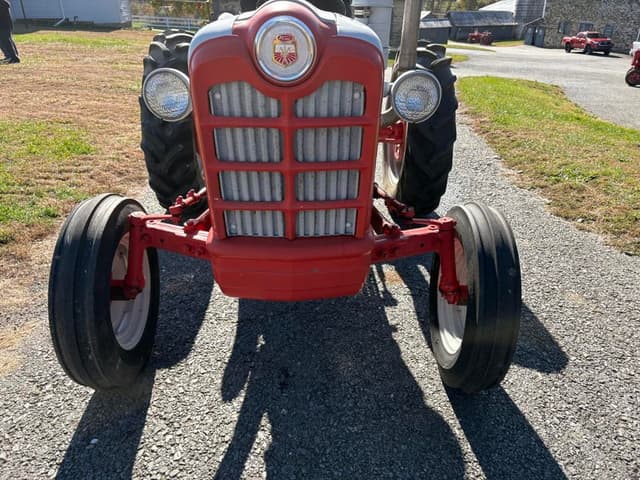Image of Ford 861 equipment image 3