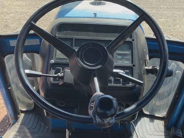 Image of Ford 8630 equipment image 3