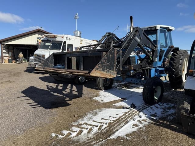 Image of Ford 8630 equipment image 1