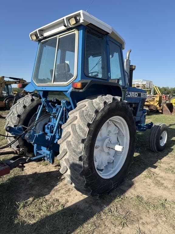 Image of Ford 8630 equipment image 4