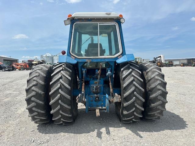 Image of Ford 8700 equipment image 3