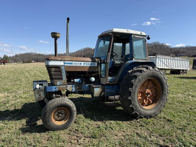 Image of Ford 8700 equipment image 1