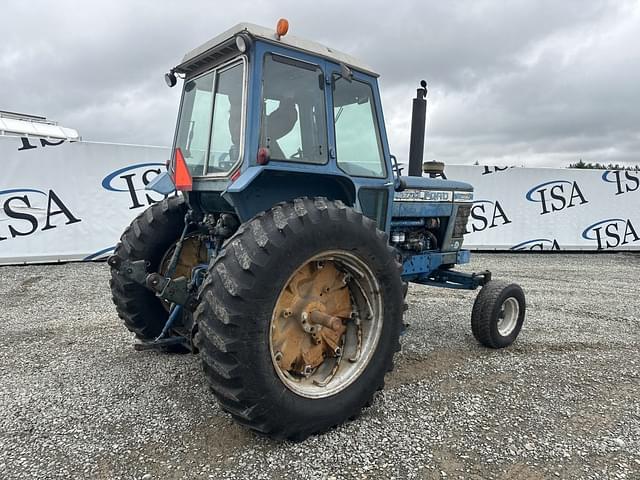 Image of Ford 8700 equipment image 4