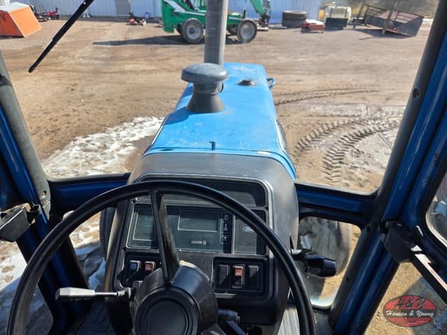 Image of Ford 8730 equipment image 3