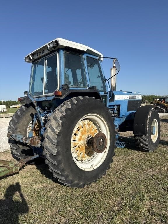 Image of Ford 8730 equipment image 4