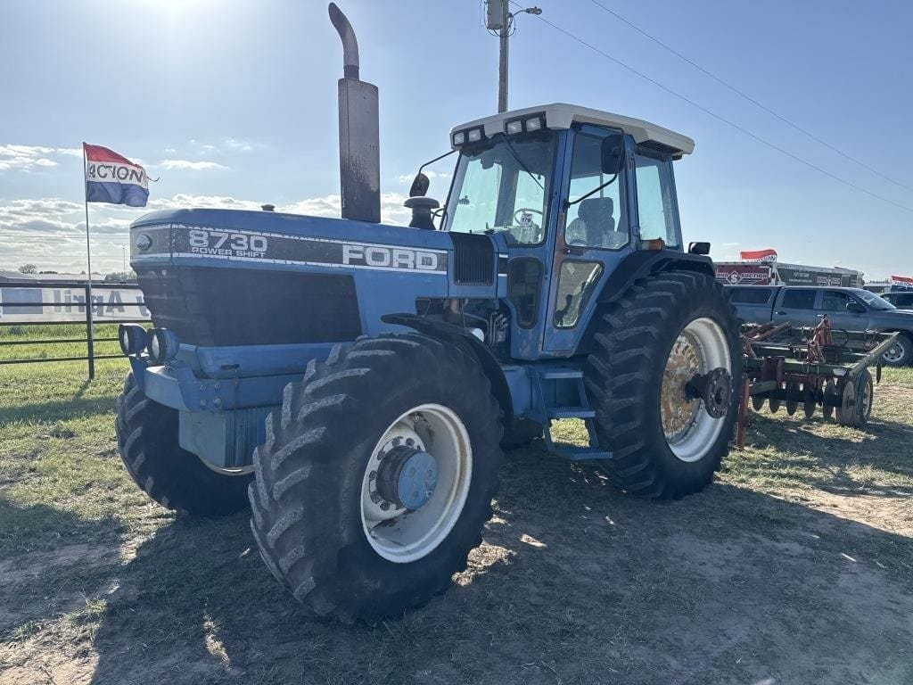 Ford 8730 Equipment Image0