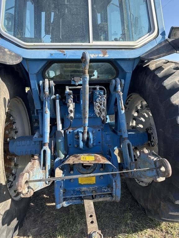 Image of Ford 8730 equipment image 3