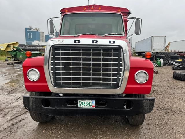 Image of Ford 880 equipment image 1