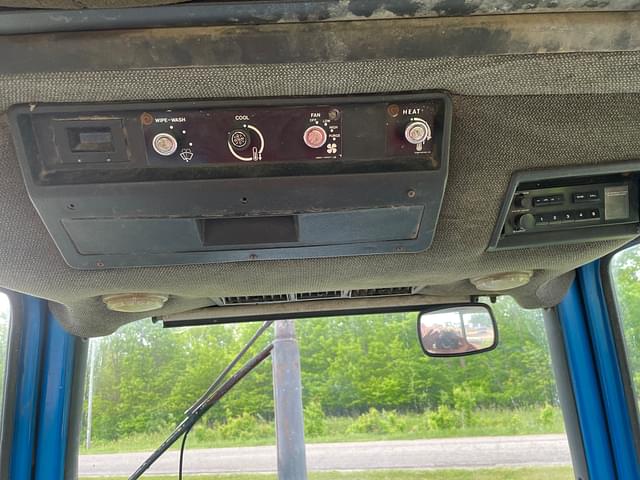 Image of Ford 8830 equipment image 1