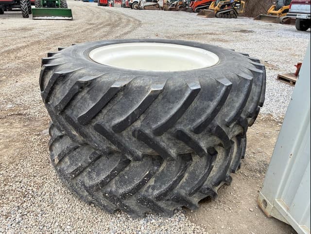 Image of New Holland 8970 equipment image 1