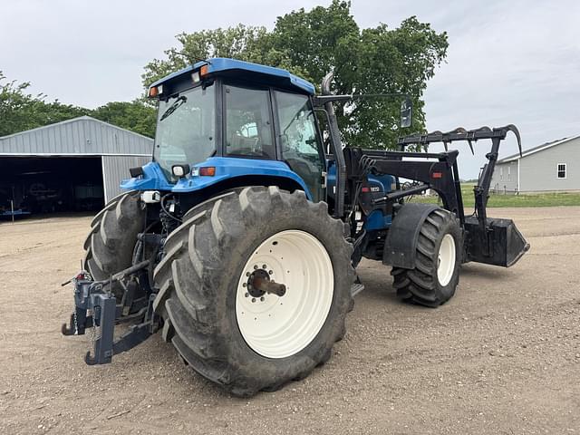 Image of New Holland 8970 equipment image 2