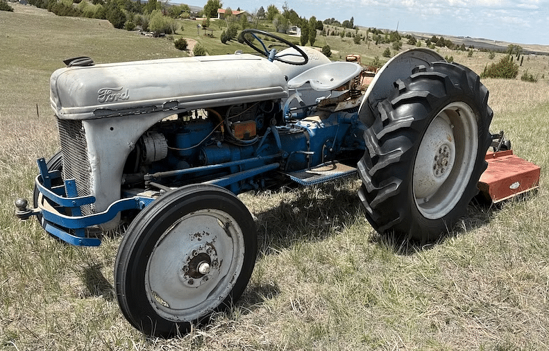 Image of Ford 8N Image 0