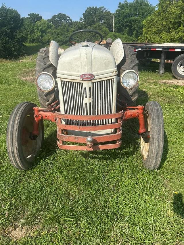 Image of Ford 8N equipment image 1