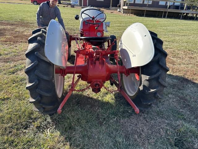 Image of Ford 8N equipment image 2