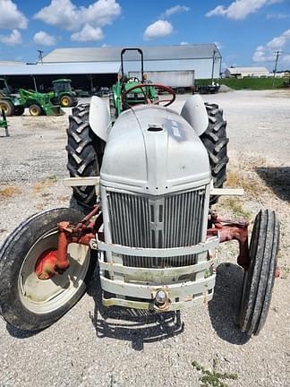 Image of Ford 8N equipment image 3