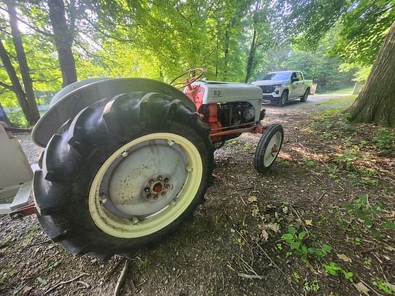 Image of Ford 8N equipment image 1