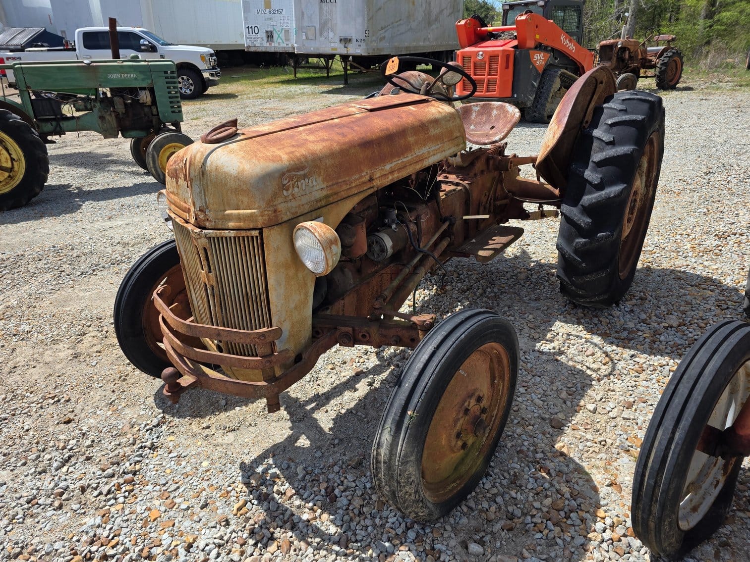 Ford 8N Equipment Image0