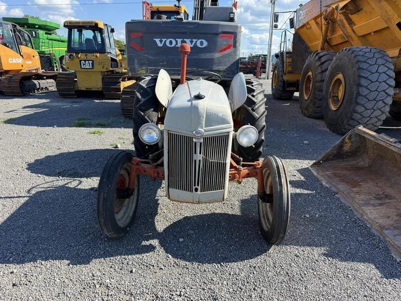 Ford 8N Equipment Image0