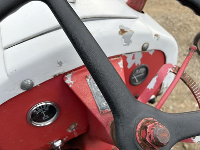 Image of Ford 8N equipment image 3