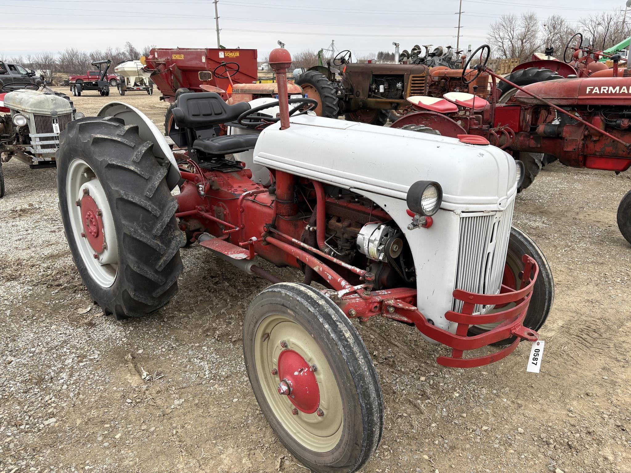 Ford 8N Equipment Image0