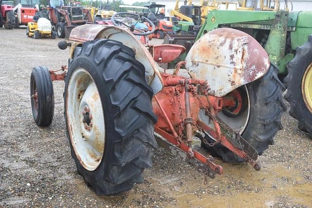 Image of Ford 8N equipment image 1