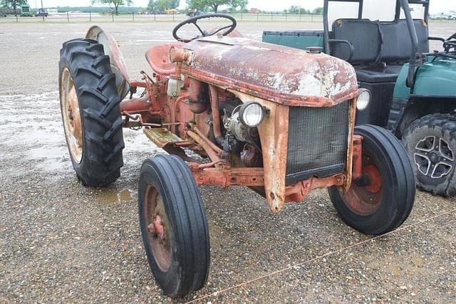Image of Ford 8N equipment image 3