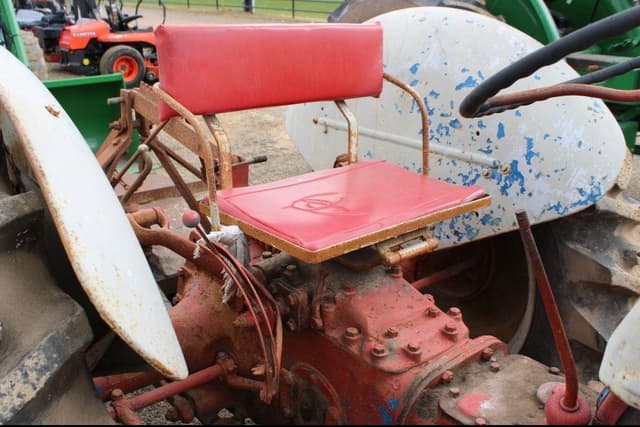 Image of Ford 8N equipment image 4