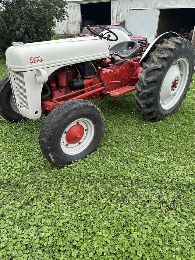 Image of Ford 8N equipment image 3