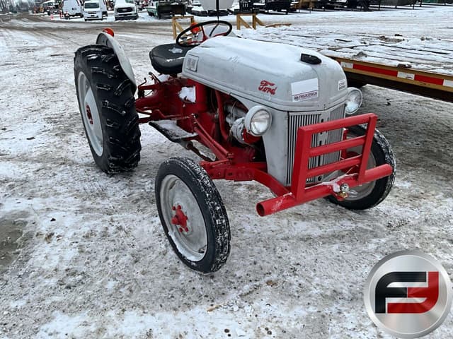 Image of Ford 8N equipment image 2