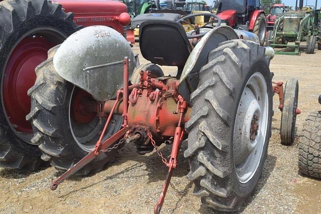Image of Ford 8N equipment image 2