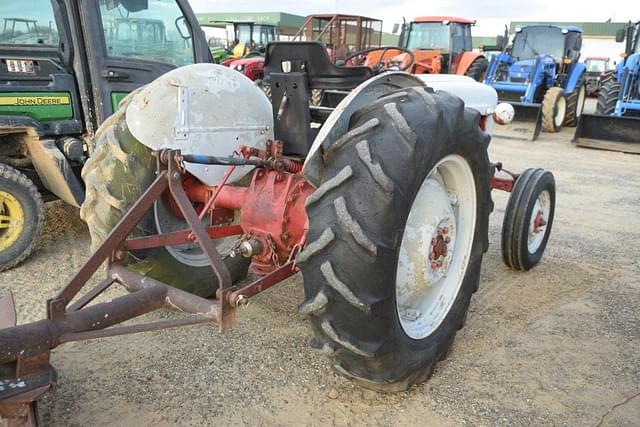 Image of Ford 8N equipment image 2