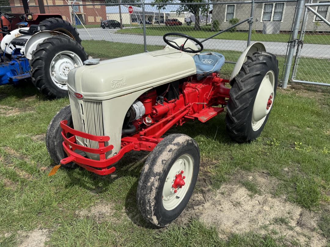 Image of Ford 8N Image 0