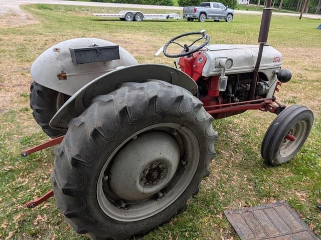 Image of Ford 8N equipment image 4