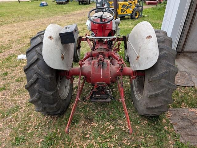 Image of Ford 8N equipment image 3
