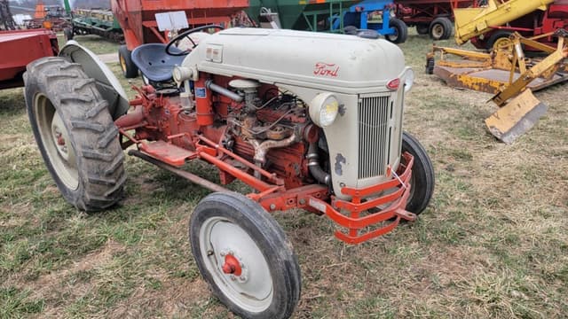 Image of Ford 8N equipment image 4