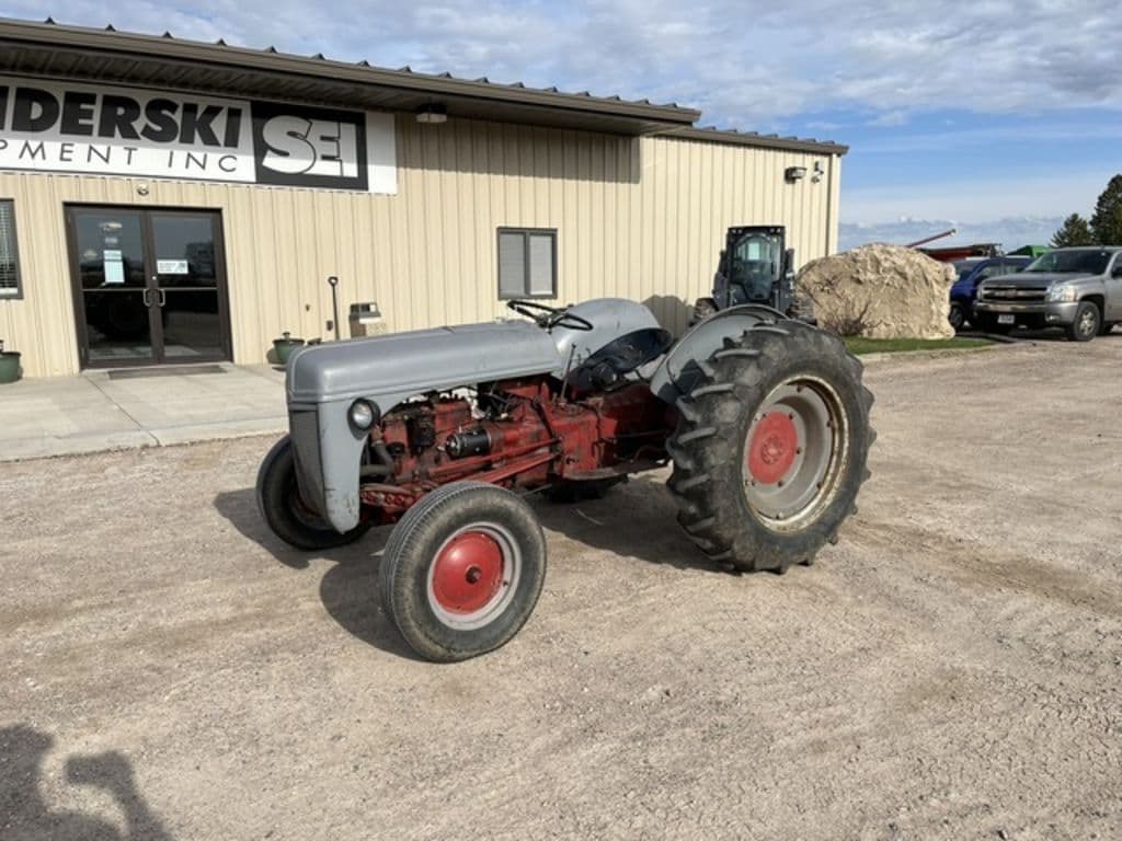 Image of Ford 8N Primary image