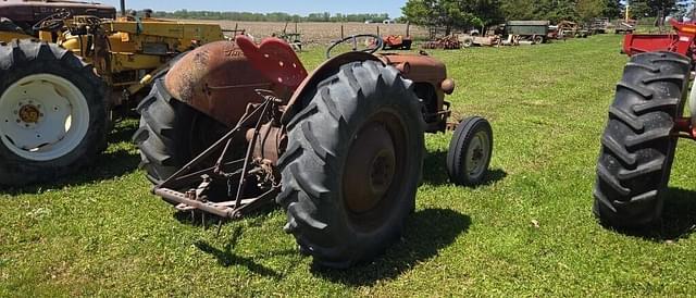 Image of Ford 8N equipment image 3