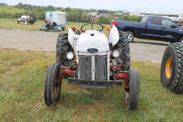 Image of Ford 8N equipment image 4