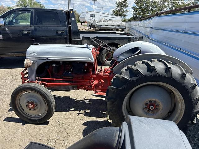 Image of Ford 8N equipment image 4