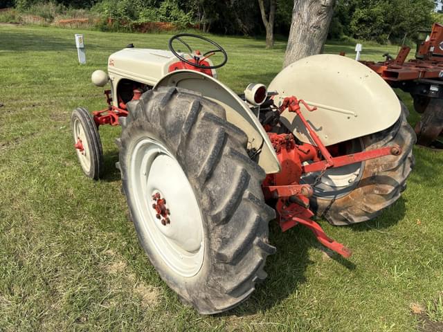 Image of Ford 8N equipment image 4