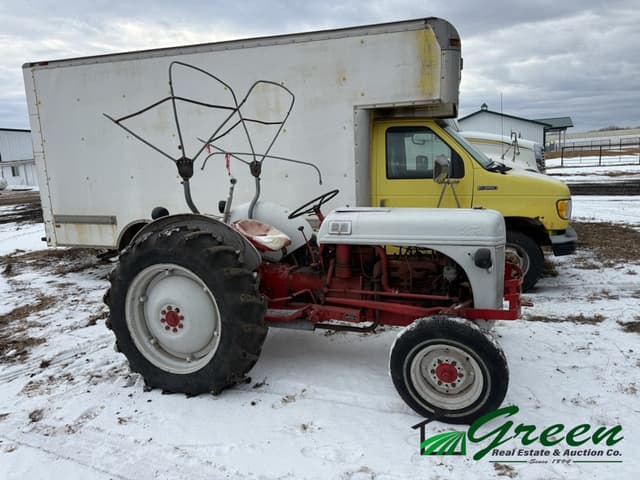 Image of Ford 8N equipment image 4