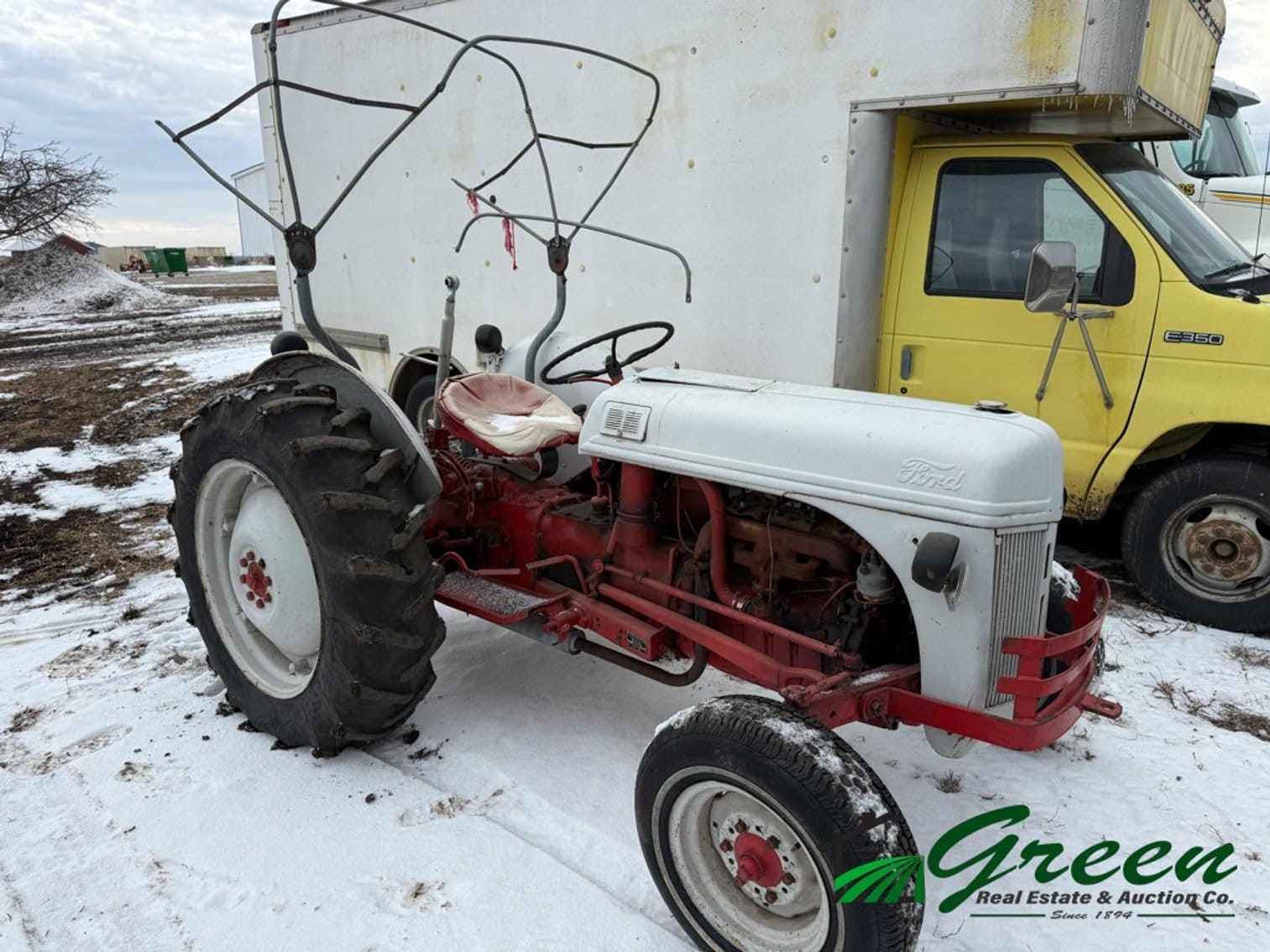 Ford 8N Equipment Image0