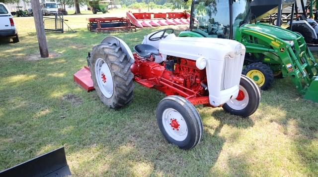Image of Ford 8N equipment image 1