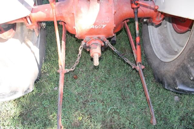 Image of Ford 8N equipment image 3