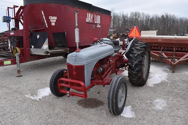 Image of Ford 8N equipment image 1