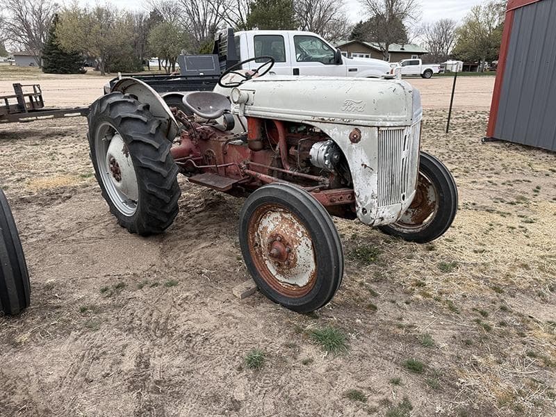 Image of Ford 8N Image 1