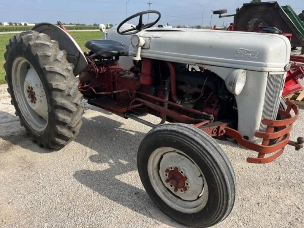 Image of Ford 8N Primary Image