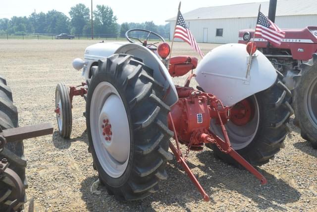 Image of Ford 8N equipment image 1
