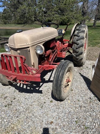Ford 8N Equipment Image0