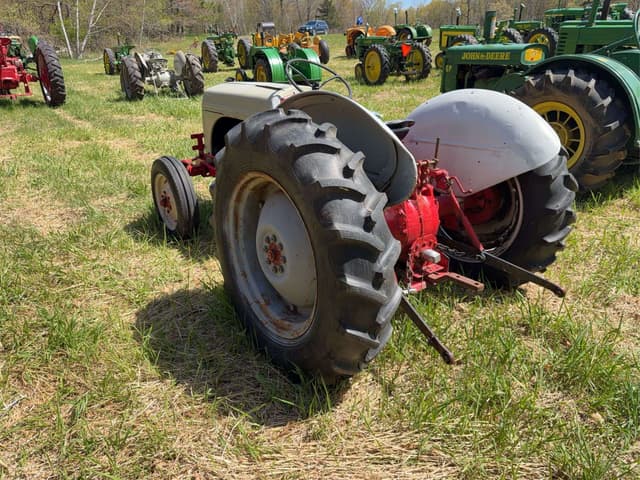 Image of Ford 8N equipment image 4